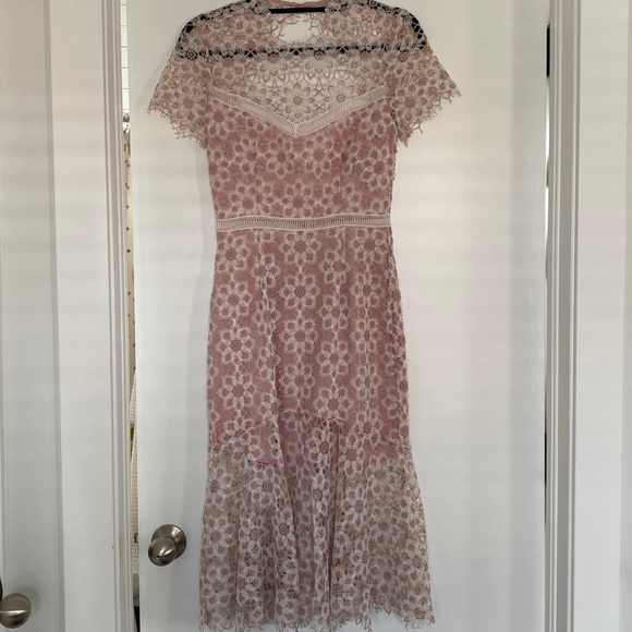 SAYLOR Dresses & Skirts - Saylor Lace Dress